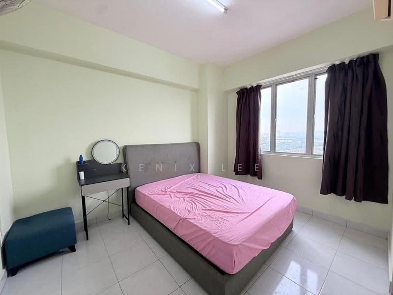 Kediaman Servis untuk Dijual di Main Place Residence - Kenix Lee - Bedroom - PropertyGuru.com.my