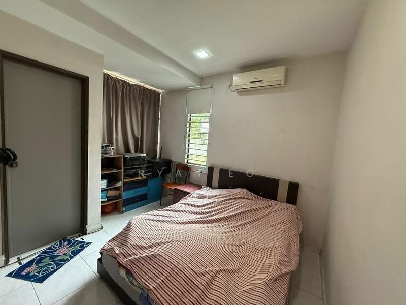 2-storey Terraced House for Sale in Taman Desa Cemerlang (Ulu Tiram) - Ryan Eo - Bedroom - PropertyGuru.com.my