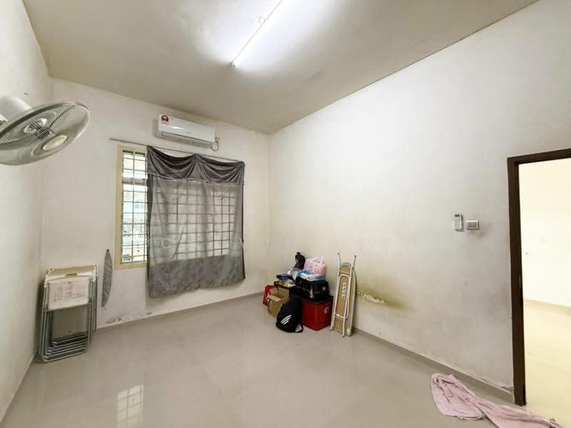 1-storey Terraced House for Sale in Taman Puteri Wangsa (Ulu Tiram) - Calvin Lee - PropertyGuru.com.my