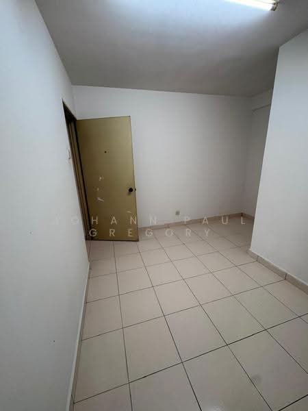 Condominium for Sale at Putra Villa - Johann Paul Gregory - PropertyGuru.com.my