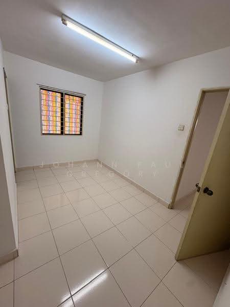 Condominium for Sale at Putra Villa - Johann Paul Gregory - Interior - PropertyGuru.com.my