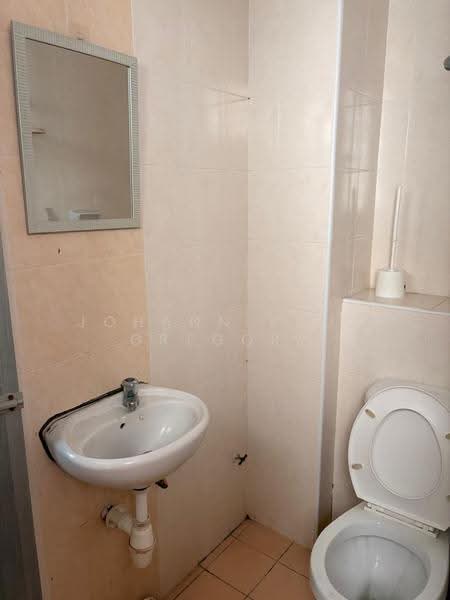 Condominium for Sale at Putra Villa - Johann Paul Gregory - Bathroom - PropertyGuru.com.my