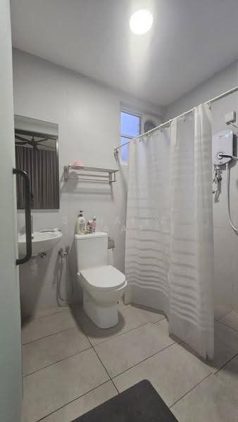 Apartment for Sale at Nadayu 801 - Suhaila Saat - Bathroom - PropertyGuru.com.my