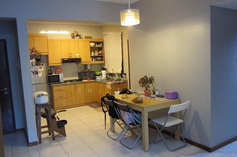 Pangsapuri untuk Dijual di Molek Pine 1 - Shi Ting - Kitchen - PropertyGuru.com.my