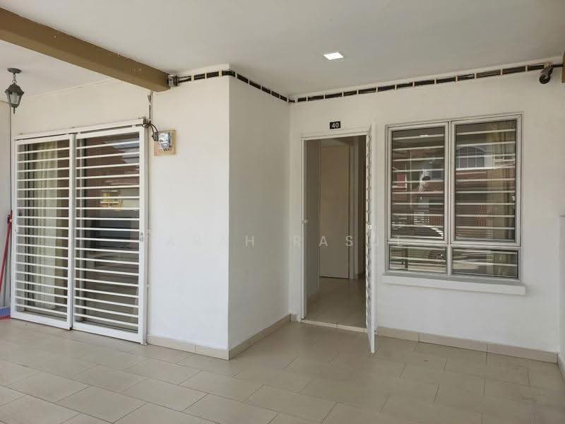 Rumah Teres 3-Tingkat untuk Disewa di Bandar Putra Permai (Seri Kembangan) - Farah Rasul - PropertyGuru.com.my