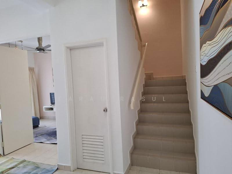 Rumah Teres 3-Tingkat untuk Disewa di Bandar Putra Permai (Seri Kembangan) - Farah Rasul - PropertyGuru.com.my