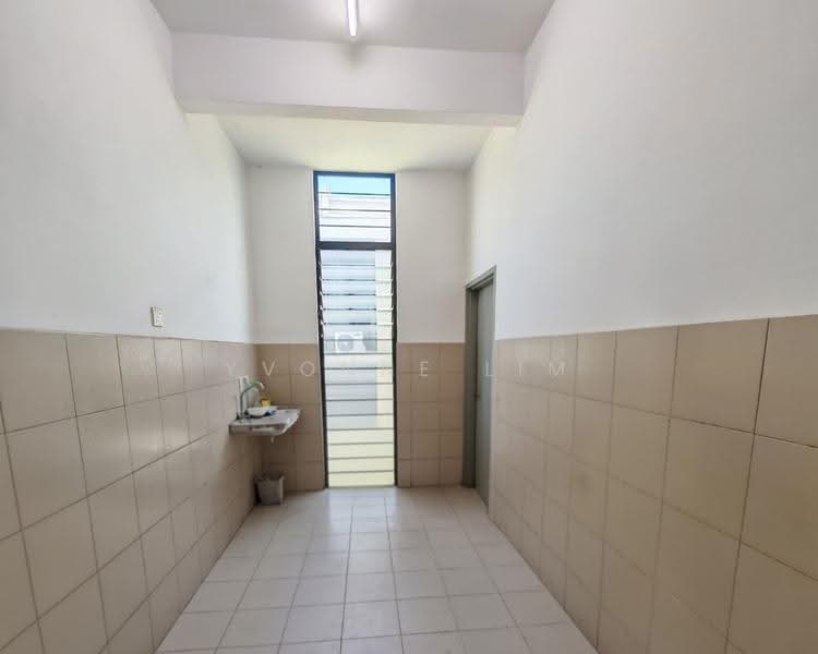 Rumah Teres 2-Tingkat untuk Dijual di Bandar Seri Alam (Masai) - Yvonne Lim - Kitchen - PropertyGuru.com.my