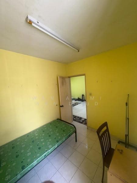 Pangsapuri untuk Dijual di Flora Damansara Apartment - Wan Azemi Wan Daud - Bedroom - PropertyGuru.com.my