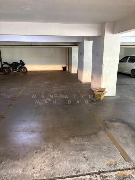 Pangsapuri untuk Dijual di Flora Damansara Apartment - Wan Azemi Wan Daud - Car Park - PropertyGuru.com.my
