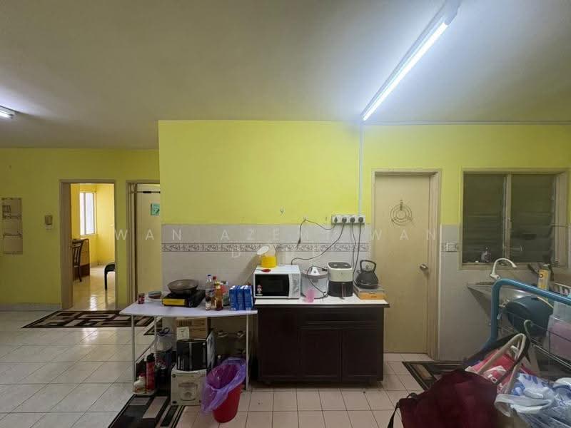 Pangsapuri untuk Dijual di Flora Damansara Apartment - Wan Azemi Wan Daud - Kitchen - PropertyGuru.com.my