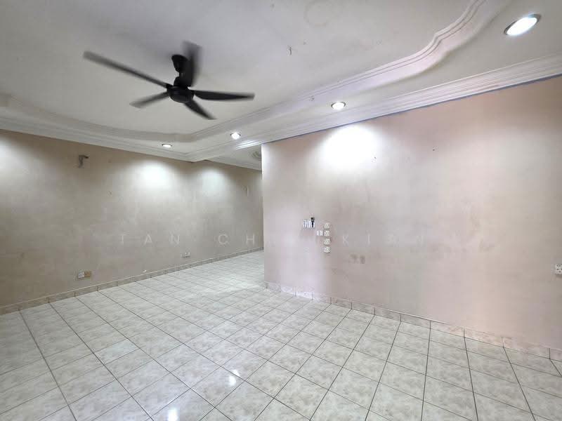 Terraced House for Sale in Bandar Kinrara Seksyen 5 (Bandar Kinrara) - Tan Chee Kian - Living Hall - PropertyGuru.com.my