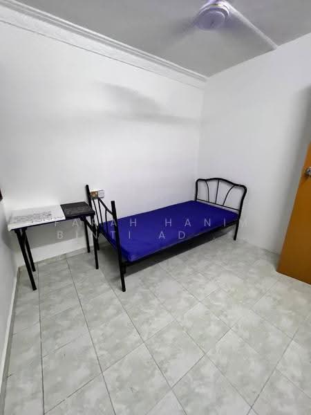 Flat for Rent at Kondo Rakyat - FARAH HANIM BINTI AD SUHADAK SUHADAK - Bedroom - PropertyGuru.com.my