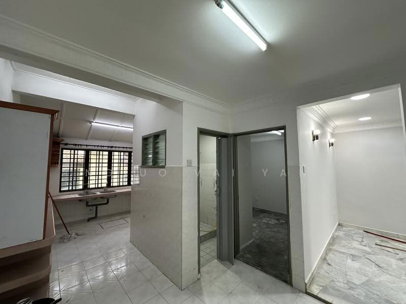 Terraced House for Sale in Usj 13 (Subang Jaya) - Ngiuo Vai Yan - Kitchen - PropertyGuru.com.my