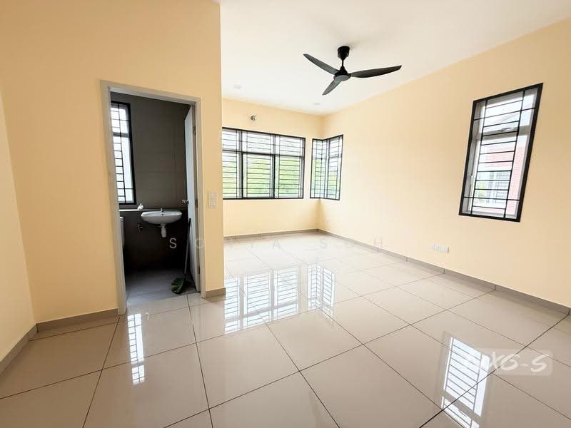 Rumah Teres 2-Tingkat untuk Disewa di Telok Panglima Garang (Selangor) - Sonia Soh - Bathroom - PropertyGuru.com.my