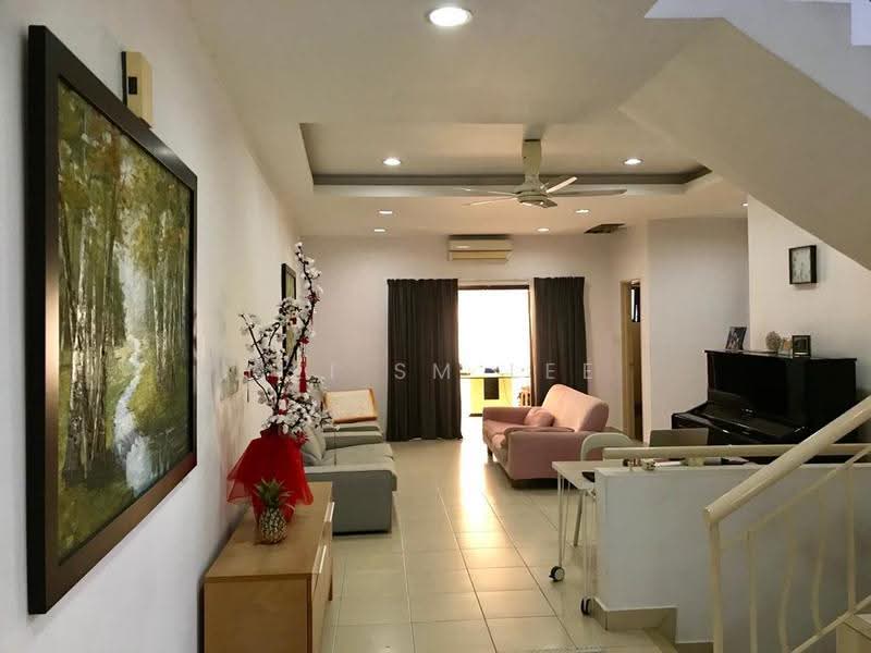 Rumah Teres 3-Tingkat untuk Dijual di Taman Bukit Prima (Cheras) - Mei SM Lee - The Peak, Taman Bukit Prima, Living Room - PropertyGuru.com.my