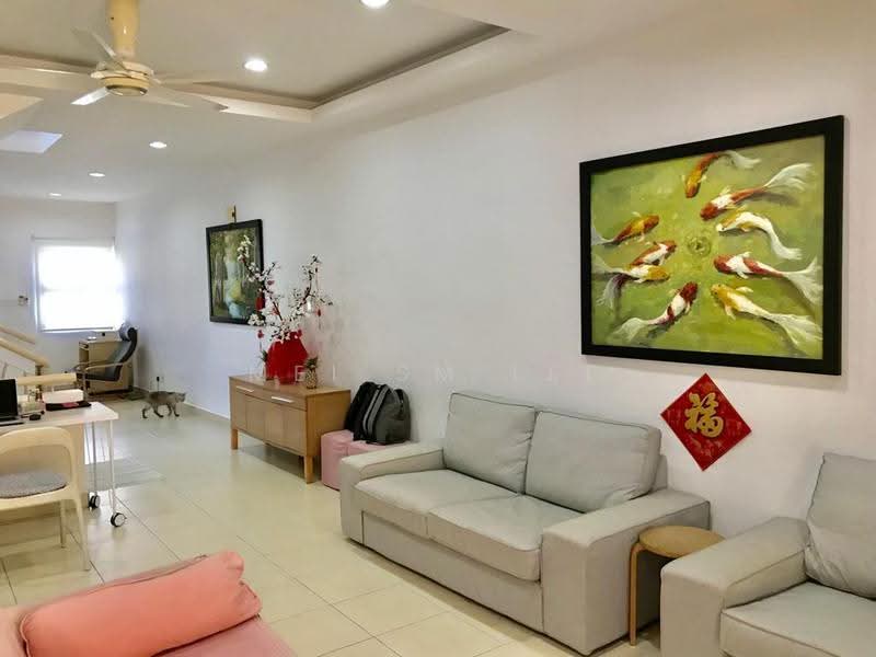 Rumah Teres 3-Tingkat untuk Dijual di Taman Bukit Prima (Cheras) - Mei SM Lee - The Peak, Taman Bukit Prima, Living Room - PropertyGuru.com.my
