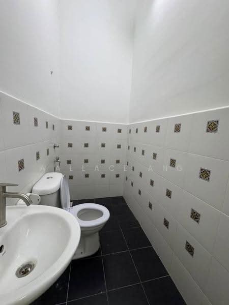 2-storey Terraced House for Sale in Taman Desa Idaman (Senai) - Wallace Ang - Bathroom - PropertyGuru.com.my