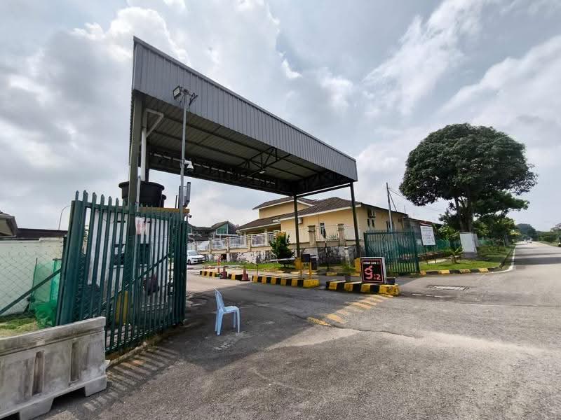 1-storey Terraced House for Sale in Taman Gaya (Ulu Tiram) - Shishi . - PropertyGuru.com.my