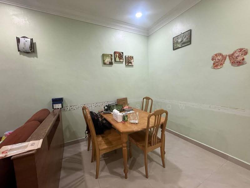 1-storey Terraced House for Rent in Taman Johor Jaya (Johor Bahru) - Nicholas Low - Dining Room - PropertyGuru.com.my