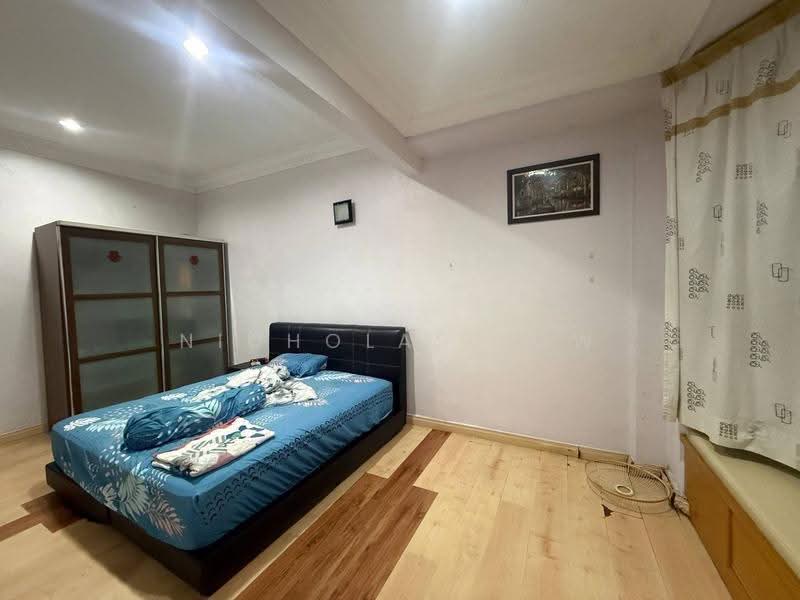 1-storey Terraced House for Rent in Taman Johor Jaya (Johor Bahru) - Nicholas Low - Bedroom - PropertyGuru.com.my