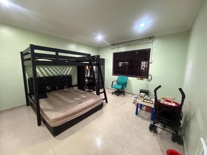 1-storey Terraced House for Rent in Taman Johor Jaya (Johor Bahru) - Nicholas Low - Bedroom - PropertyGuru.com.my