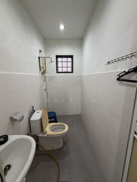 Rumah Teres untuk Dijual di Usj 12 (Subang Jaya) - Cindle Tai - Bathroom - PropertyGuru.com.my
