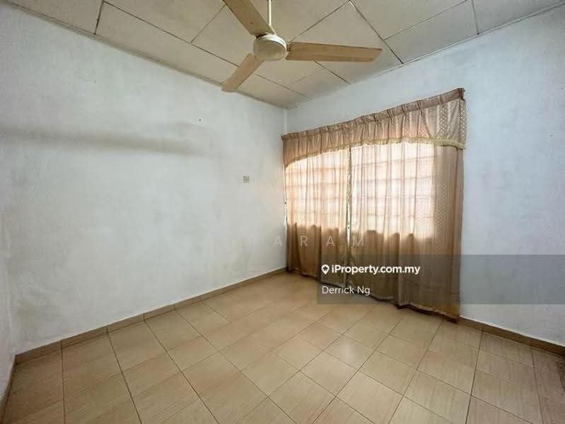 2-storey Terraced House for Sale in Sungai Petani (Kedah) - K. Param - Living Room - PropertyGuru.com.my