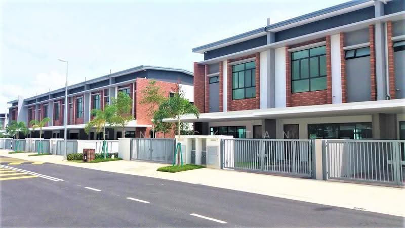 Rumah Teres 2-Tingkat untuk Disewa di Telok Panglima Garang (Selangor) - Henrick Tan - Exterior - PropertyGuru.com.my