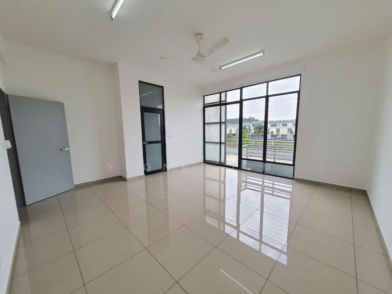 Rumah Teres 3-Tingkat untuk Dijual di Bandar Seri Alam (Masai) - Yvonne Lim - PropertyGuru.com.my