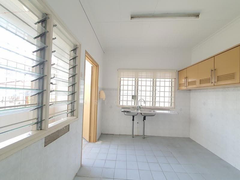 Rumah Teres 2-Tingkat untuk Disewa di Usj 20 (Subang Jaya) - Henrick Tan - Kitchen - PropertyGuru.com.my