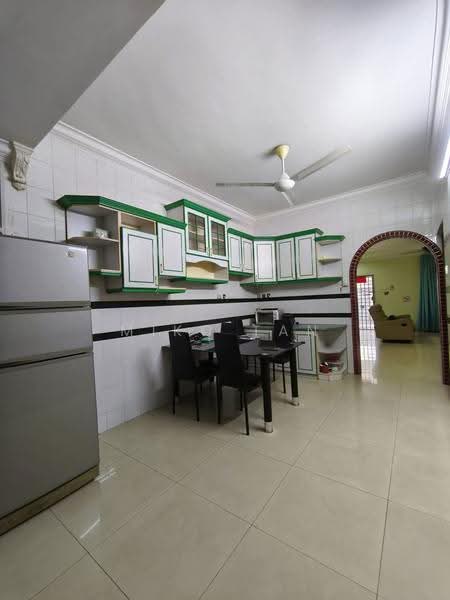 Rumah Teres 2-Tingkat untuk Disewa di Kampung Pasir Puteh (Ipoh) - Miko Tan - Dining Area - PropertyGuru.com.my