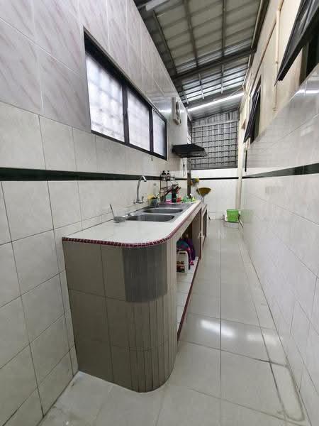 Rumah Teres 2-Tingkat untuk Disewa di Kampung Pasir Puteh (Ipoh) - Miko Tan - Kitchen - PropertyGuru.com.my