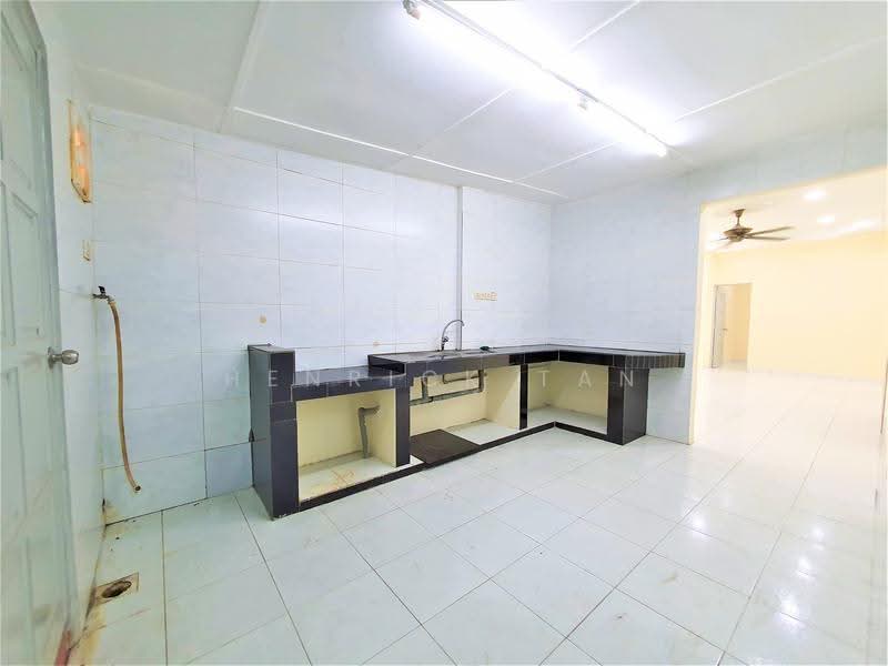 Rumah Teres 1-Tingkat untuk Disewa di Taman Sri Muda (Shah Alam) - Henrick Tan - Kitchen - PropertyGuru.com.my