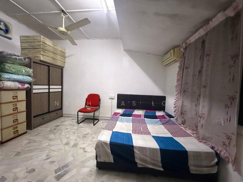 Rumah Teres 2-Tingkat untuk Disewa di Taman Johor Jaya (Johor Bahru) - Nicholas Low - Bedroom - PropertyGuru.com.my