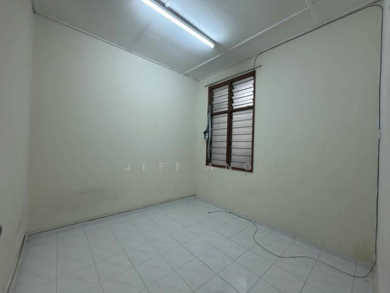 Rumah Teres 1.5-Tingkat untuk Dijual di Taman Suria (Johor Bahru) - Jeff Ang - PropertyGuru.com.my
