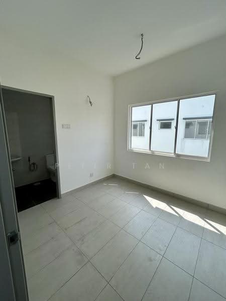 3-storey Terraced House for Rent in Taman Sri Manja (Petaling Jaya) - Peter Tan - Bathroom - PropertyGuru.com.my