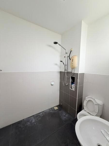 2-storey Terraced House for Sale in Setia Tropika (Johor Bahru) - Wallace Ang - Bathroom - PropertyGuru.com.my
