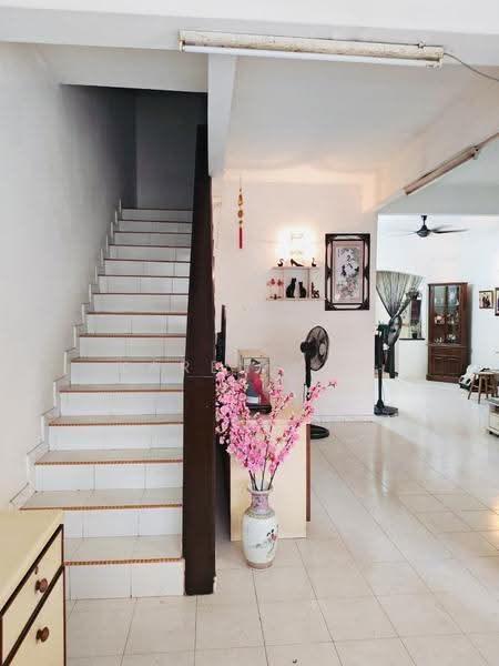 2-storey Terraced House for Sale in Taman Kolam Air (Johor Bahru) - Karen Yeo - PropertyGuru.com.my