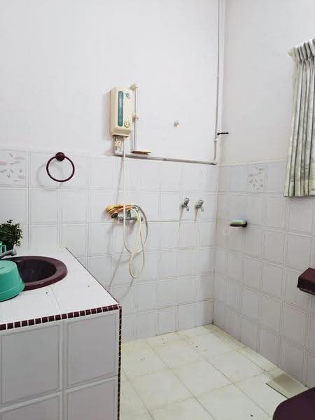 2-storey Terraced House for Sale in Taman Kolam Air (Johor Bahru) - Karen Yeo - PropertyGuru.com.my