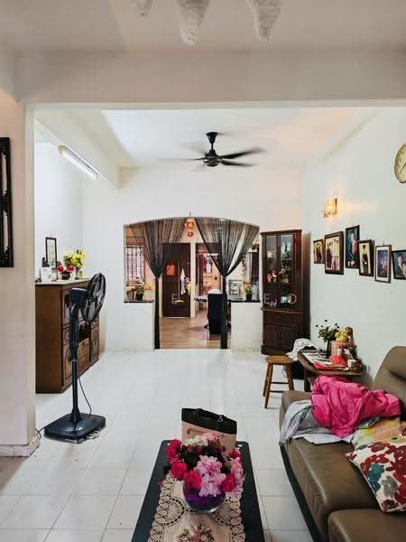 2-storey Terraced House for Sale in Taman Kolam Air (Johor Bahru) - Karen Yeo - PropertyGuru.com.my