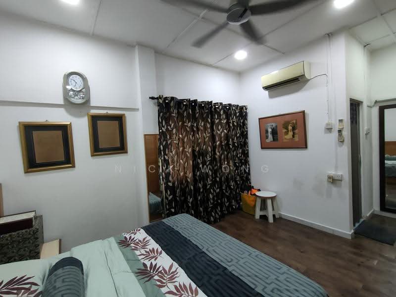 Pangsapuri untuk Dijual di The Riviera - Nick Wong - Bedroom - PropertyGuru.com.my