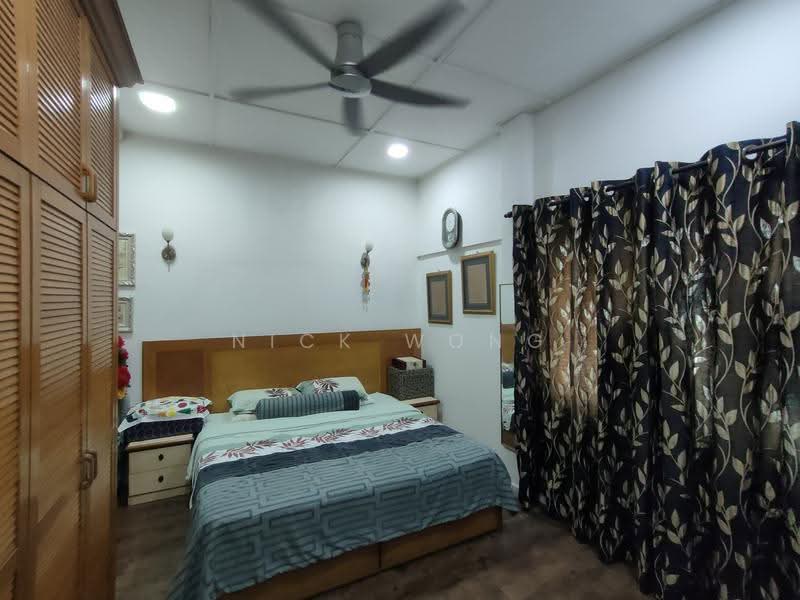 Pangsapuri untuk Dijual di The Riviera - Nick Wong - Bedroom - PropertyGuru.com.my