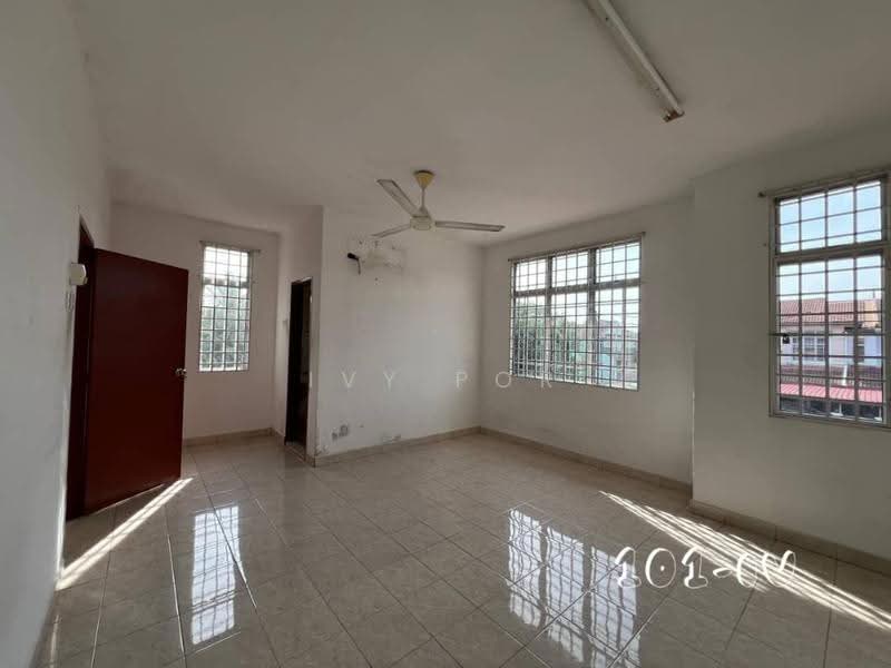 Rumah Teres 2-Tingkat untuk Disewa di Klang (Selangor) - Ivy Por - Living Room - PropertyGuru.com.my