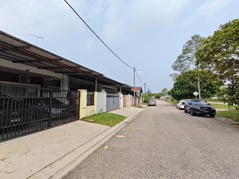 Rumah Teres 1-Tingkat untuk Dijual di Bandar Putra Kulai (Kulai) - Henry Pang - Exterior - PropertyGuru.com.my