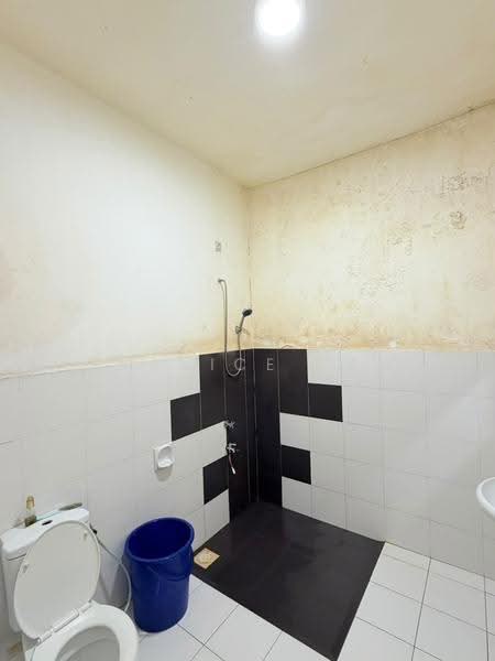 2-storey Terraced House for Sale in Setia Tropika (Johor Bahru) - Shanice Tan - Bathroom - PropertyGuru.com.my
