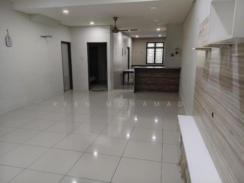 Rumah Teres untuk Disewa di Nada Alam (Pajam) - Reen Mohamad - Living Room - PropertyGuru.com.my