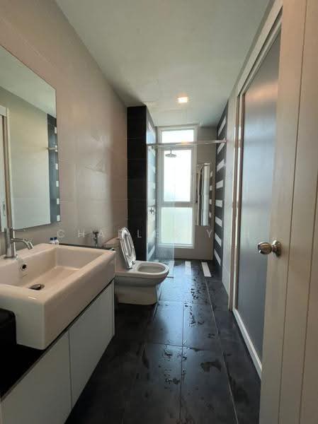 Pangsapuri untuk Disewa di Central Residence @ Sungai Besi - Charles Yeh - Bathroom - PropertyGuru.com.my