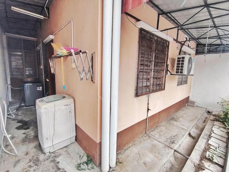 Rumah Teres 1-Tingkat untuk Dijual di Lestari Putra (Seri Kembangan) - Reen Mohamad - Exterior - PropertyGuru.com.my