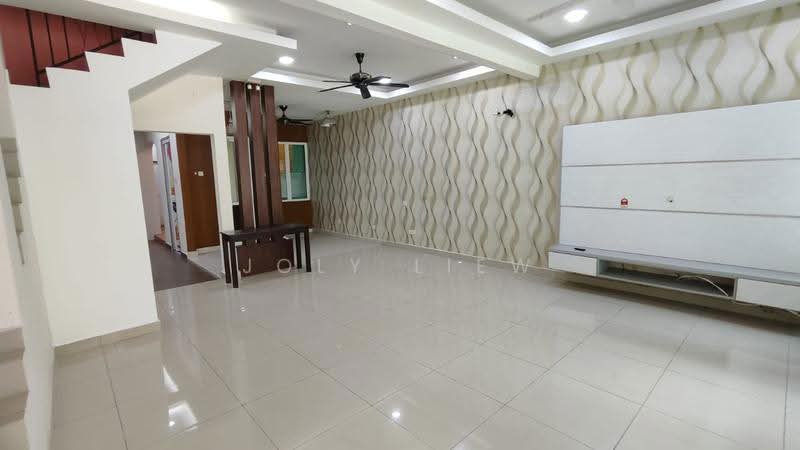 Rumah Teres 2-Tingkat untuk Dijual di Bandar Tun Hussein Onn (Cheras) - Joly Liew - Living Room - PropertyGuru.com.my