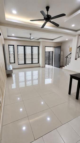 Rumah Teres 2-Tingkat untuk Dijual di Bandar Tun Hussein Onn (Cheras) - Joly Liew - Living Room - PropertyGuru.com.my